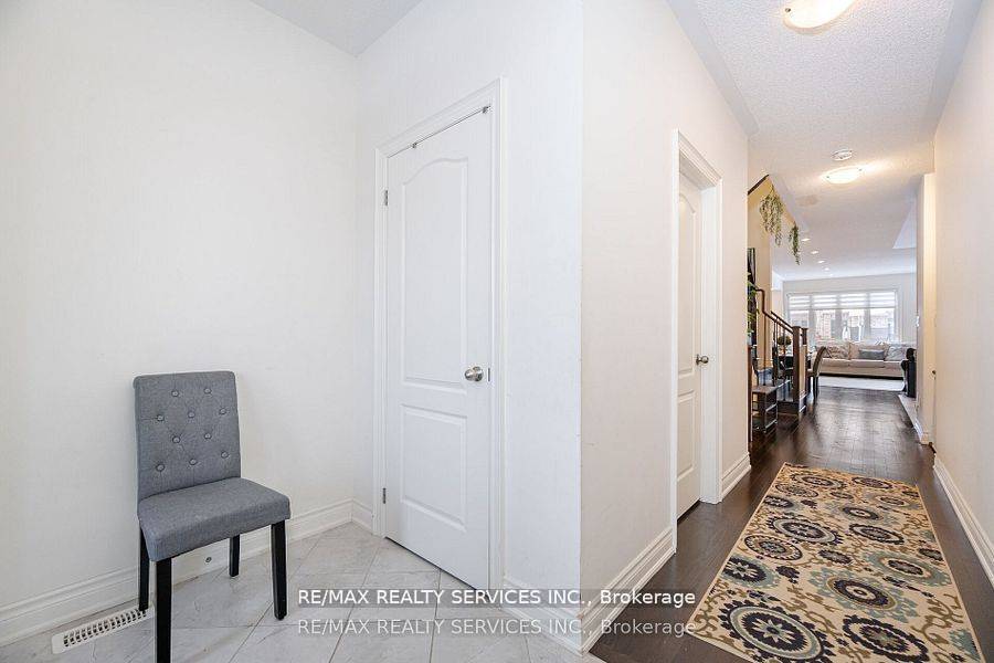 Brampton, ON L6Y 6C7,7 Lady Evelyn CRES