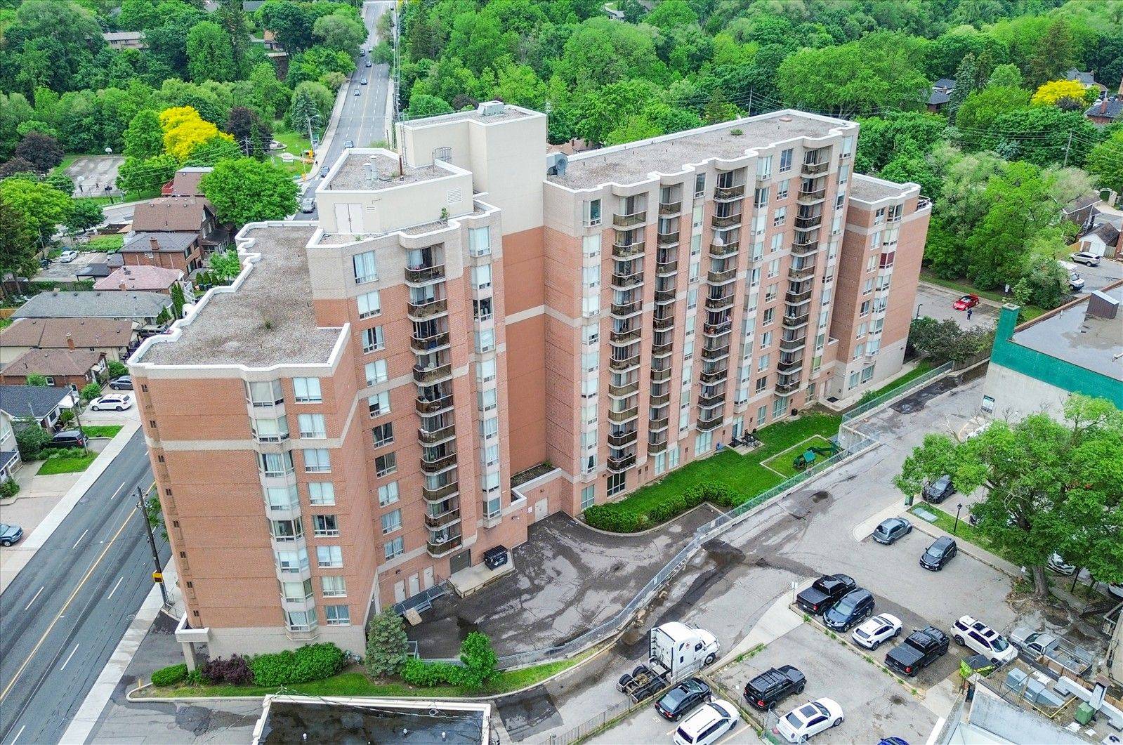 Toronto W04, ON M9N 3Z9,2088 Lawrence AVE W #515