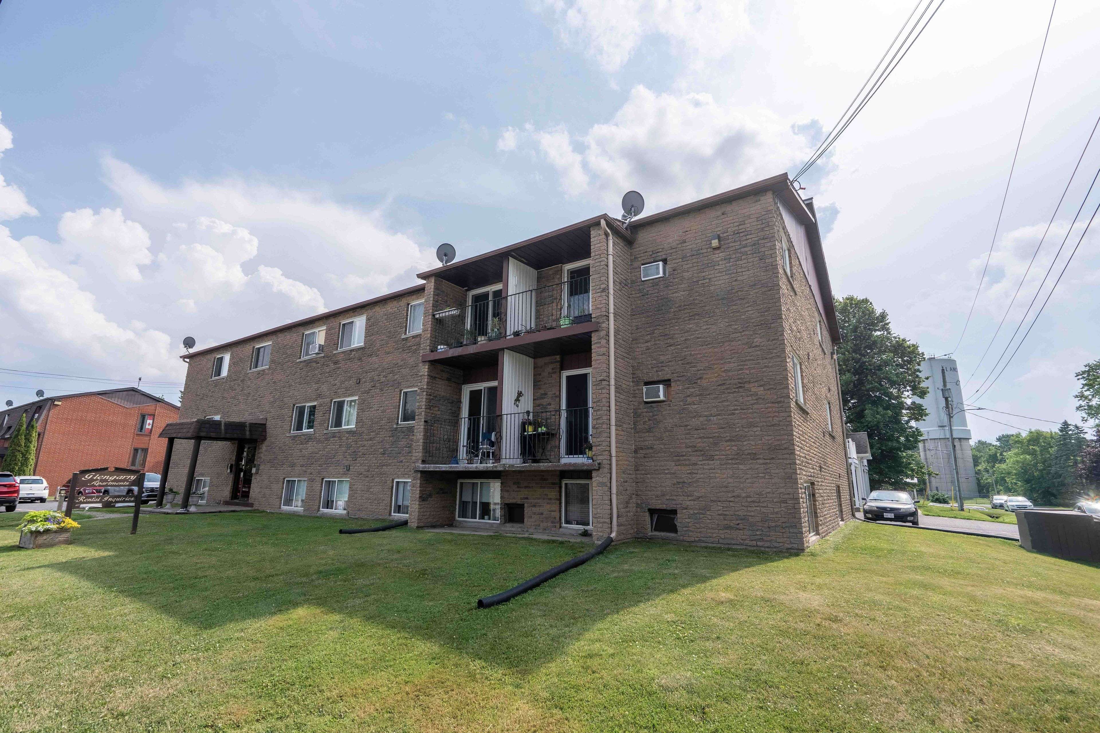 Cornwall, ON K0C 1N0,9-120 MILITARY RD