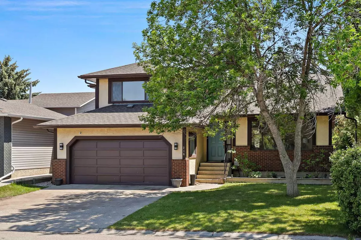 Calgary, AB T3L 1P3,216 Scenic Hill Close NW