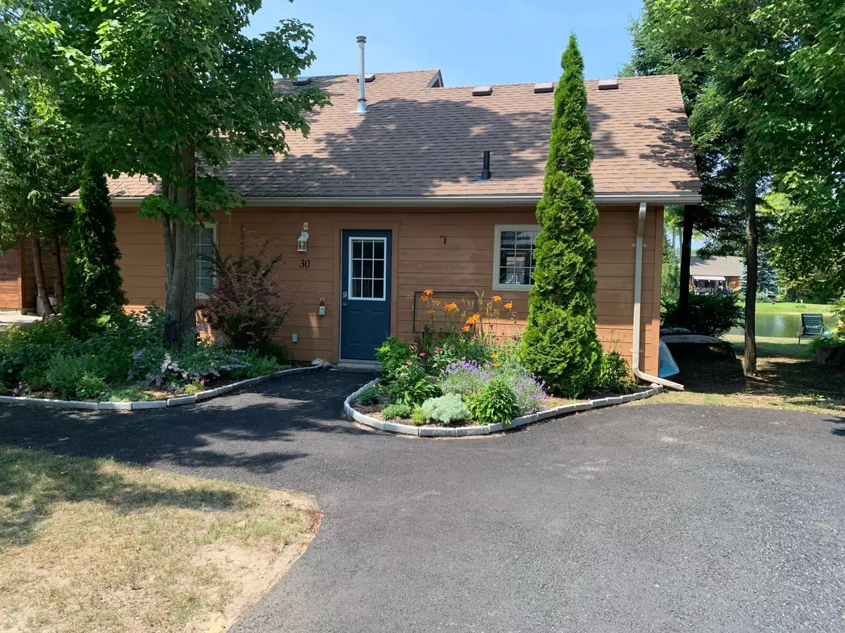 Wasaga Beach, ON L9Z 1X7,30 Cabin CRES