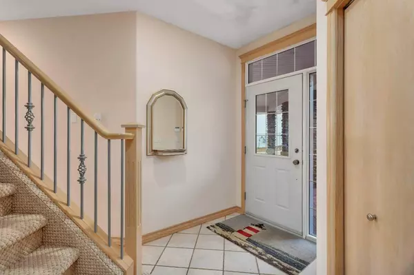 Birchcliff, AB T4S 1R6,185 Birchcliff RD