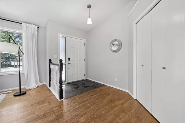 Calgary, AB T3L 1P3,216 Scenic Hill Close NW