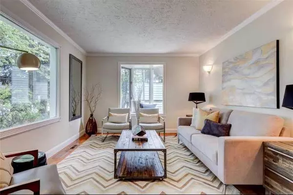 Calgary, AB T2M 1A7,1405 19 AVE NW