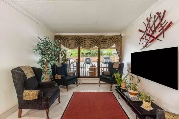 Calgary, AB T3A 3H1,5204 Dalton DR NW #614