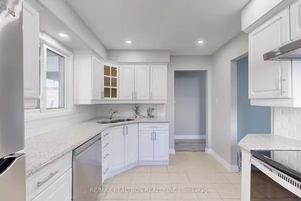 Oshawa, ON L1J 6K9,338 Limerick ST