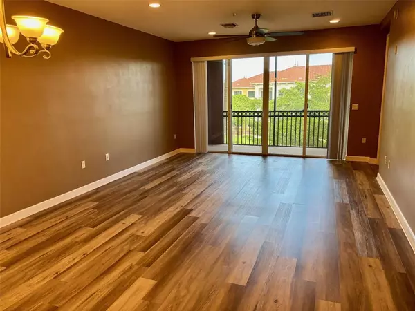 Sunrise, FL 33323,3055 NW 126TH AVE #319