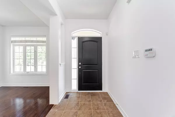 Mississauga, ON L5M 0J3,5288 Longford CRES