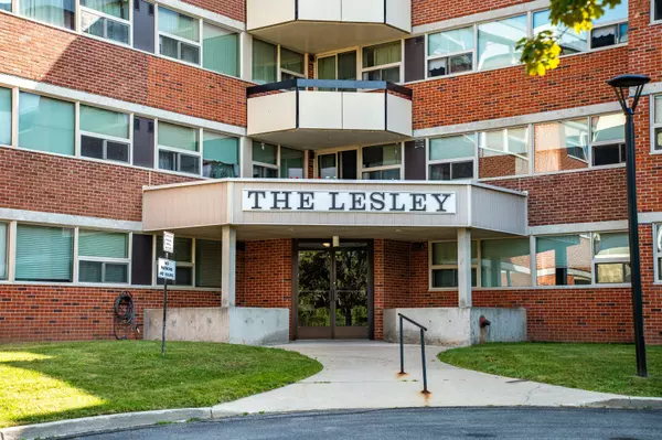 Owen Sound, ON N4K 1R2,860 9th ST E #205