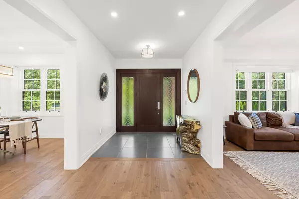 Rockcliffe Park, ON K1M 0J6,320 Hillcrest RD
