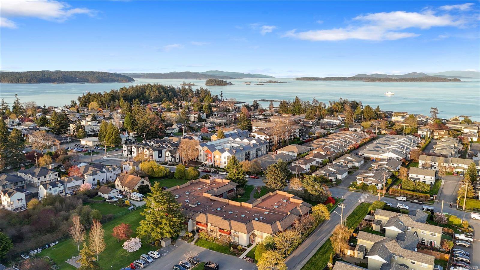 10110 Fifth St #115, Sidney, BC V8L 2X9