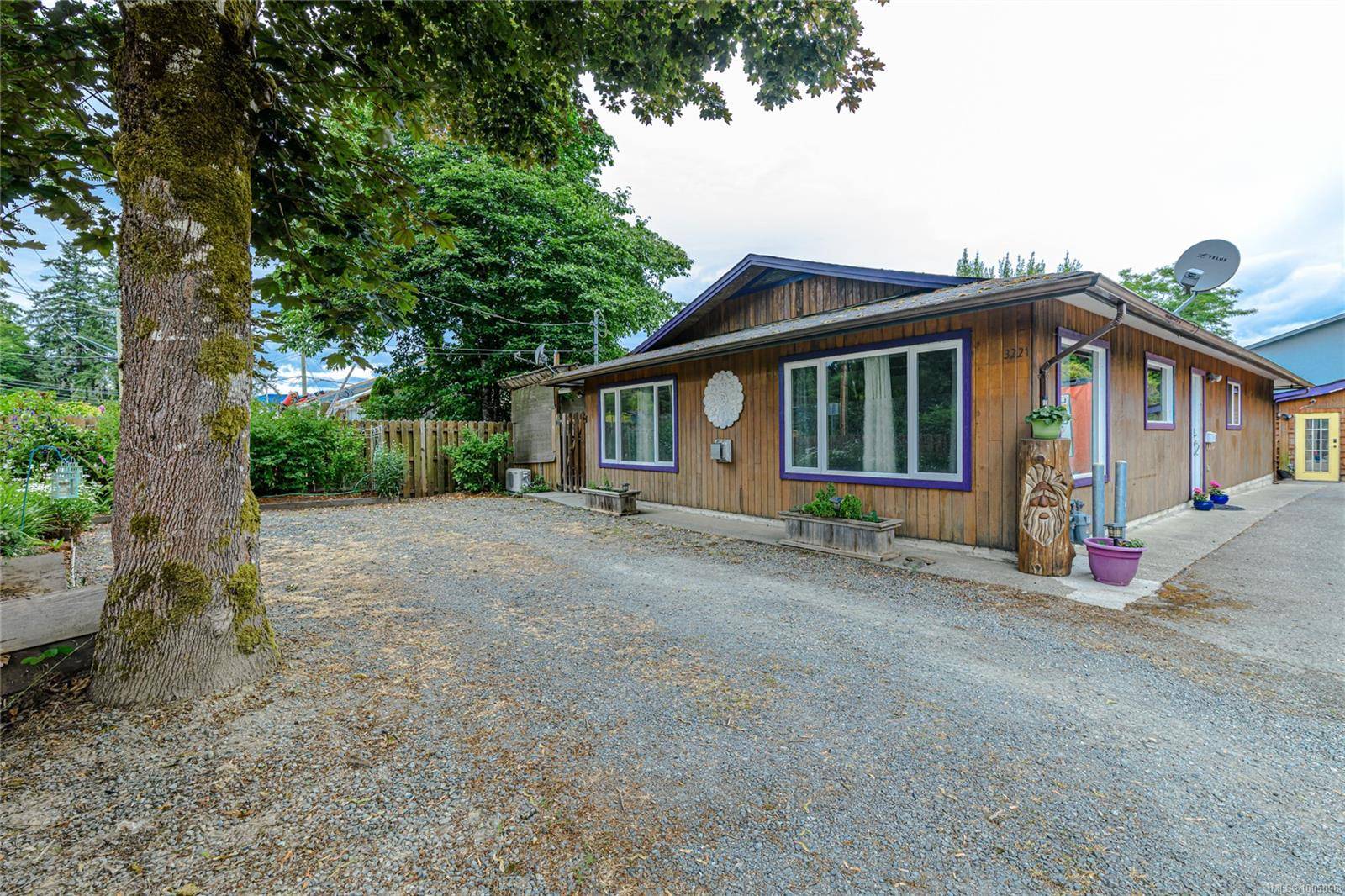 3221 Gibbins Rd, Duncan, BC V9L 1G7