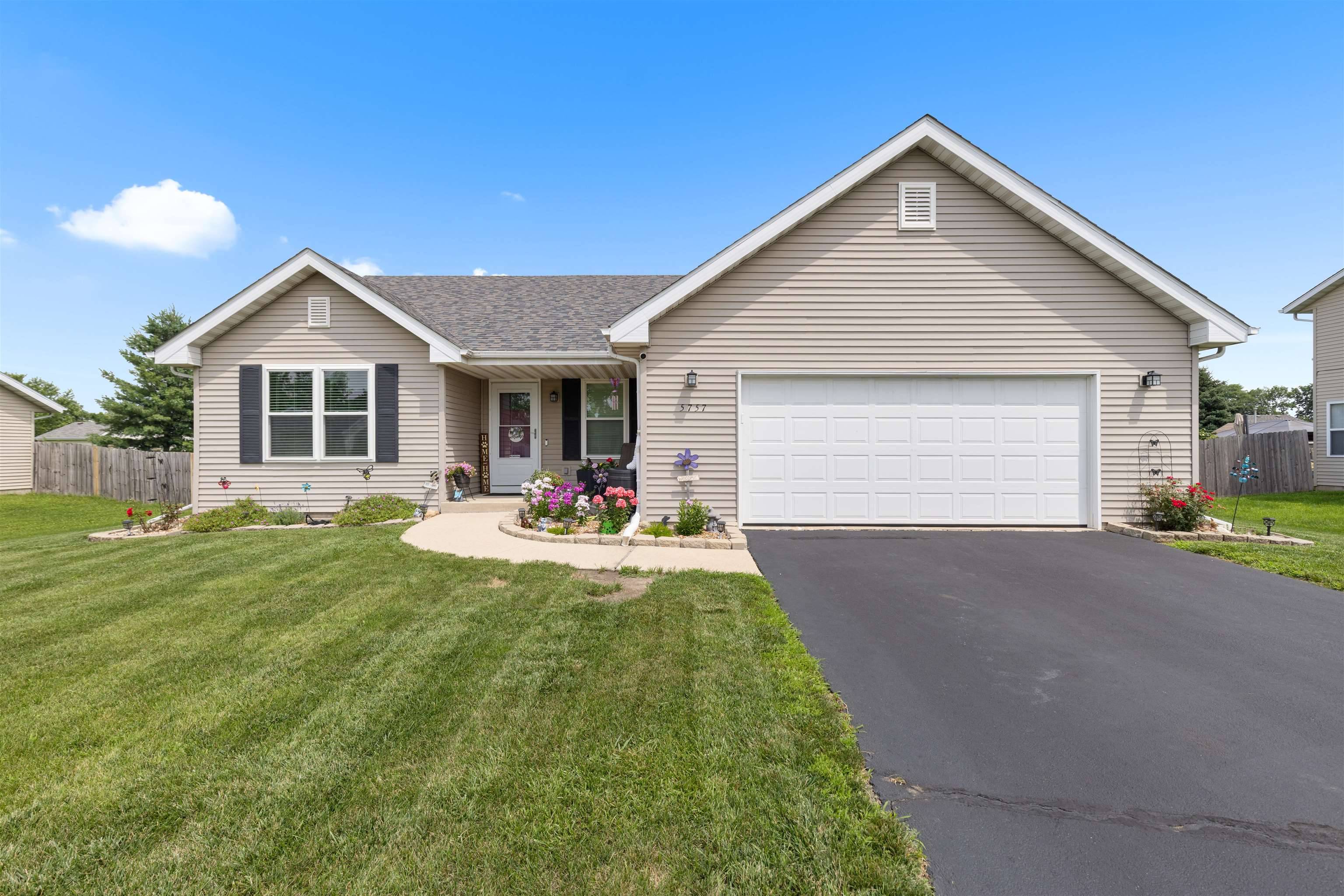 5757 Reidenbach, South Beloit, IL 61080