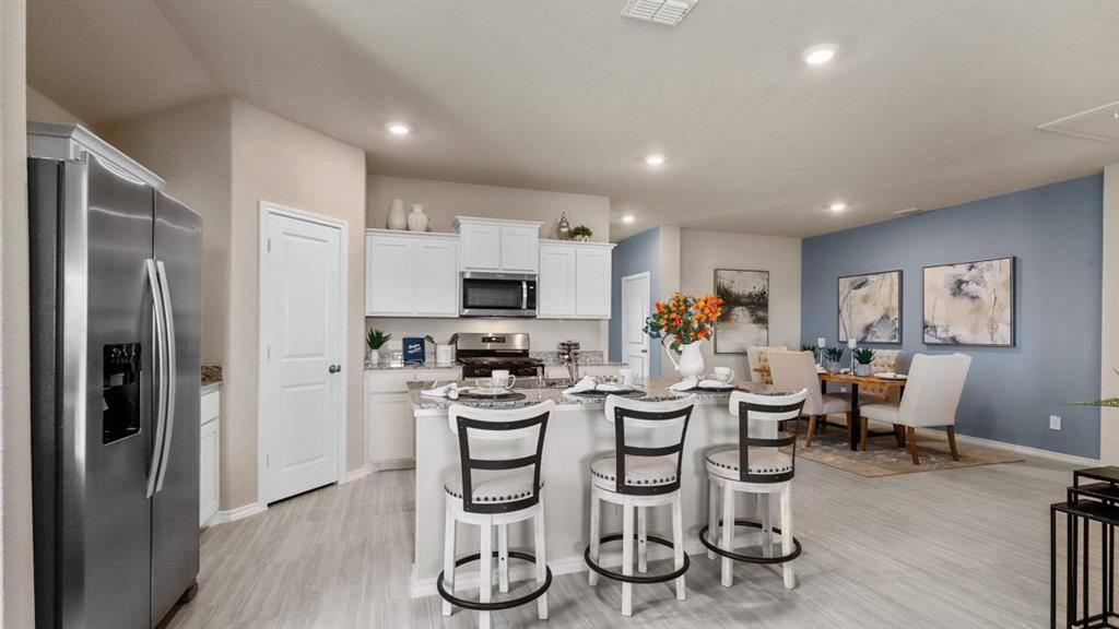 Azle, TX 76020,437 LUBBOCK Drive