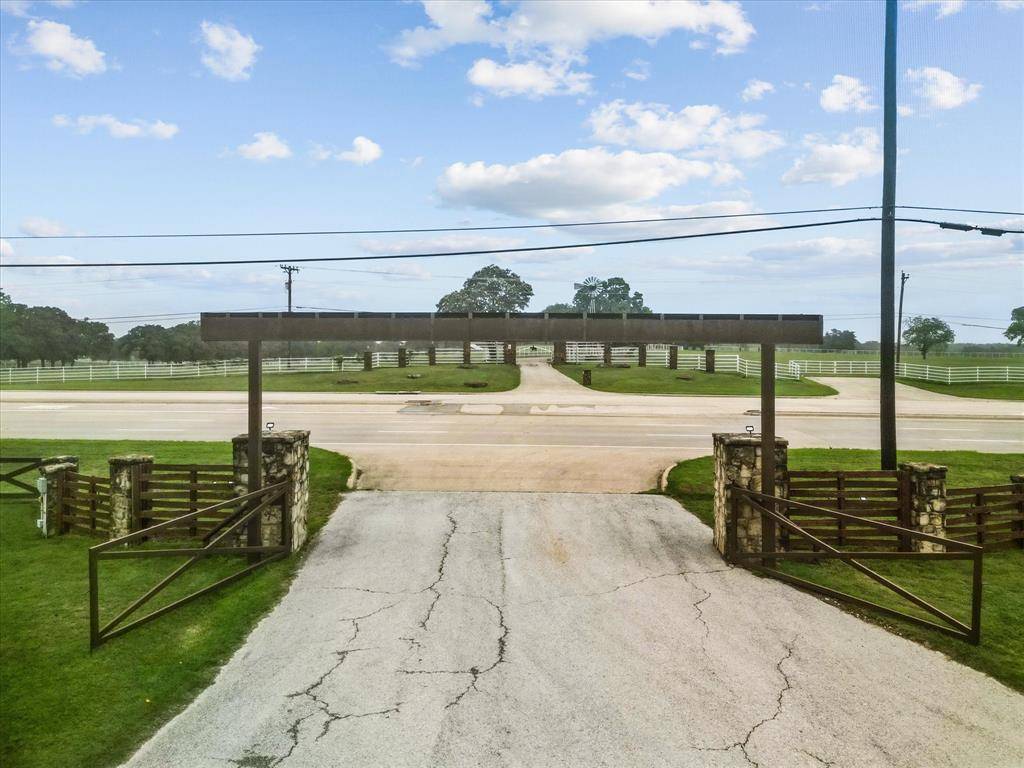 Flower Mound, TX 75022,5901 Cross Timbers Road
