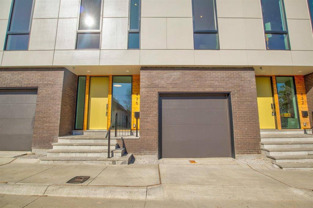 440 W Morphy Street, Fort Worth, TX 76104