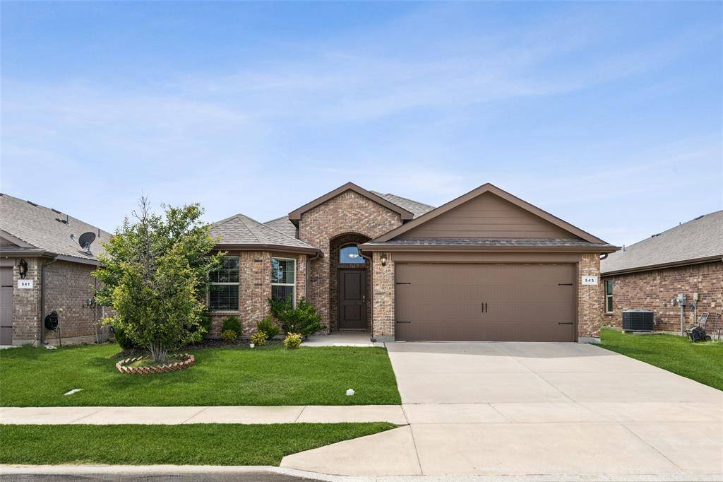 545 Houndstooth Drive,  Fort Worth,  TX 76131