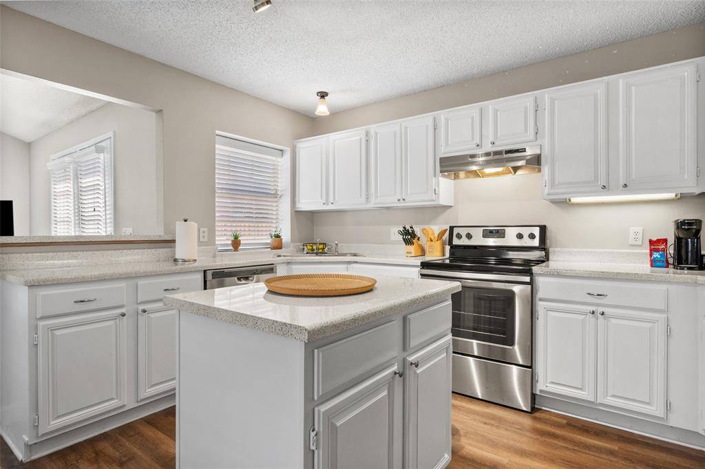 Grand Prairie, TX 75052,128 Browning Lane