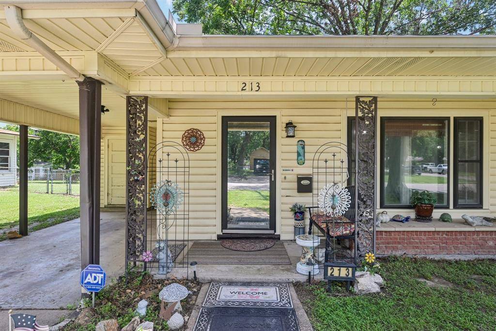 Corsicana, TX 75110,213 N 38th Street