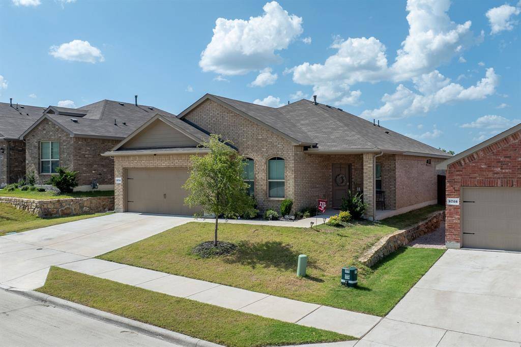 9712 Cherryville Road, Fort Worth, TX 76108