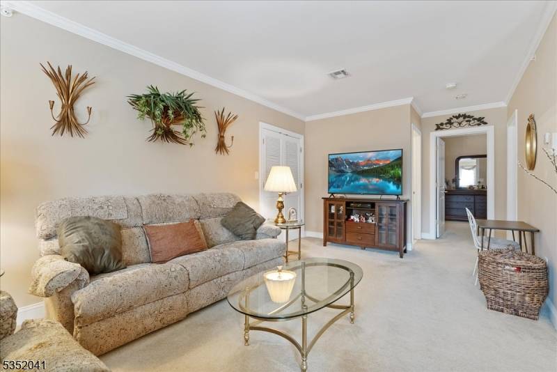 Kinnelon Boro, NJ 07405,8 Wilshire Ter #8