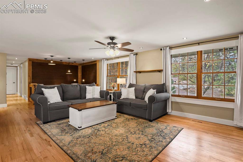 Colorado Springs, CO 80906,15 Newport CIR