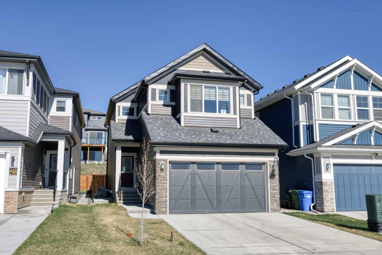 244 Lucas WAY Northwest, Calgary, AB T3P 1M4
