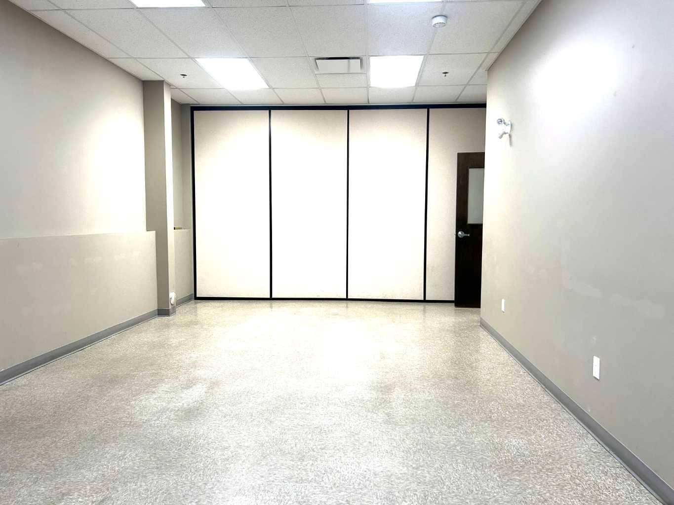 Medicine Hat, AB T1A 0H4,657 3 ST Southeast