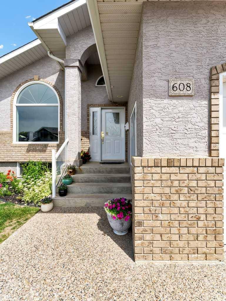 Medicine Hat, AB T1B4P6,608 Stark WAY SE