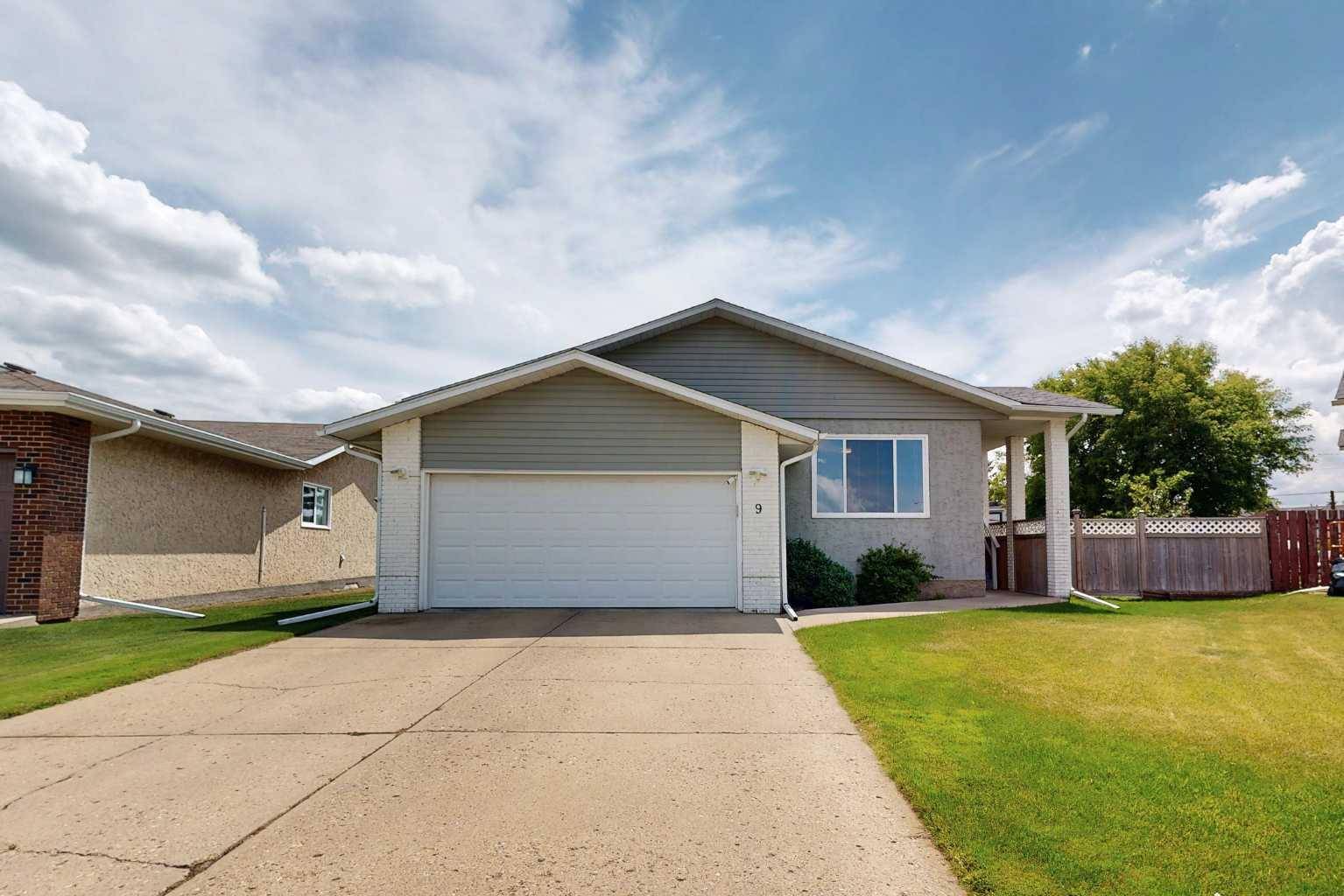 9 56 Street Close, Stettler, AB T4K 1A1