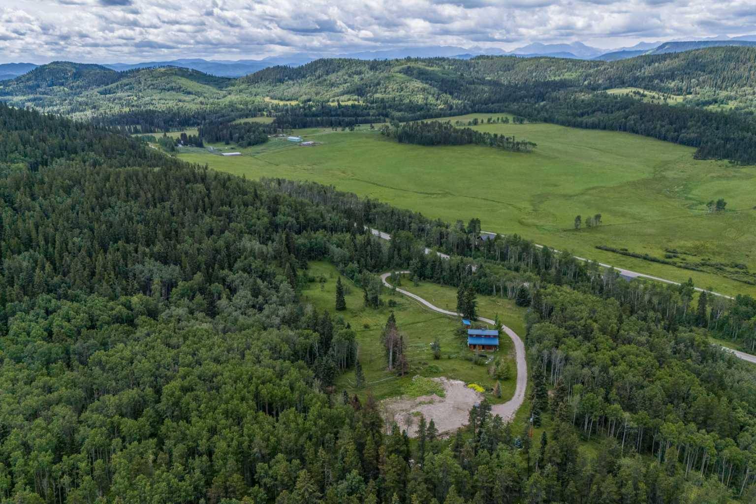 Rural Foothills County, AB T0L 1K0,242118 Highway 762
