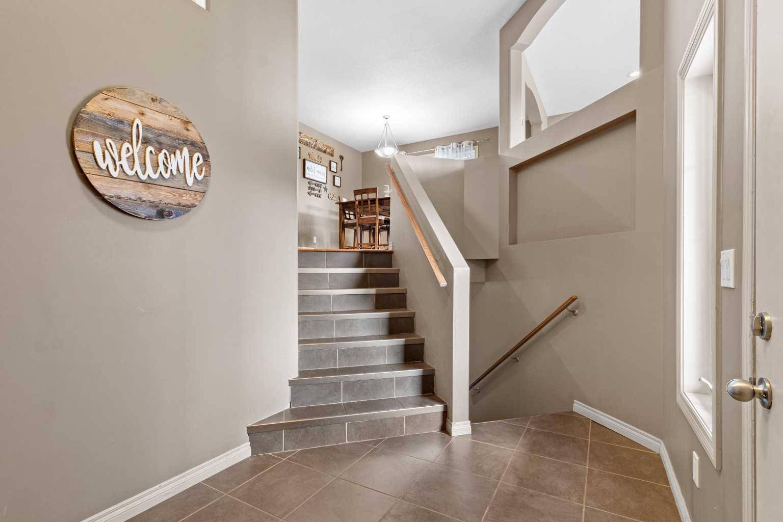 Red Deer, AB T4P 0C8,88 Oak DR