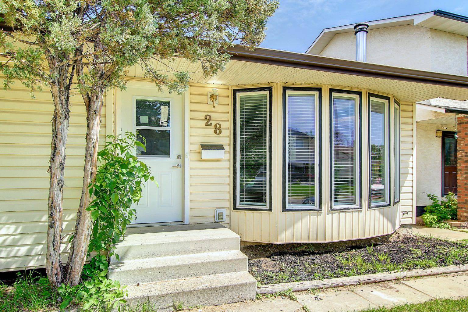 Calgary, AB T1Y 4C5,28 Templehill CRES Northeast