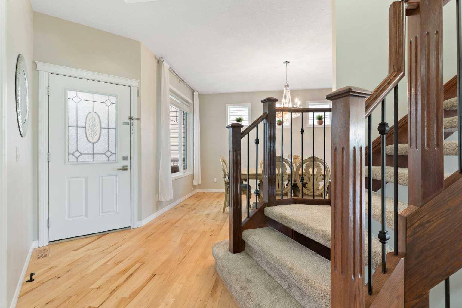 Calgary, AB T3B 0C4,46 Crestbrook HL SW