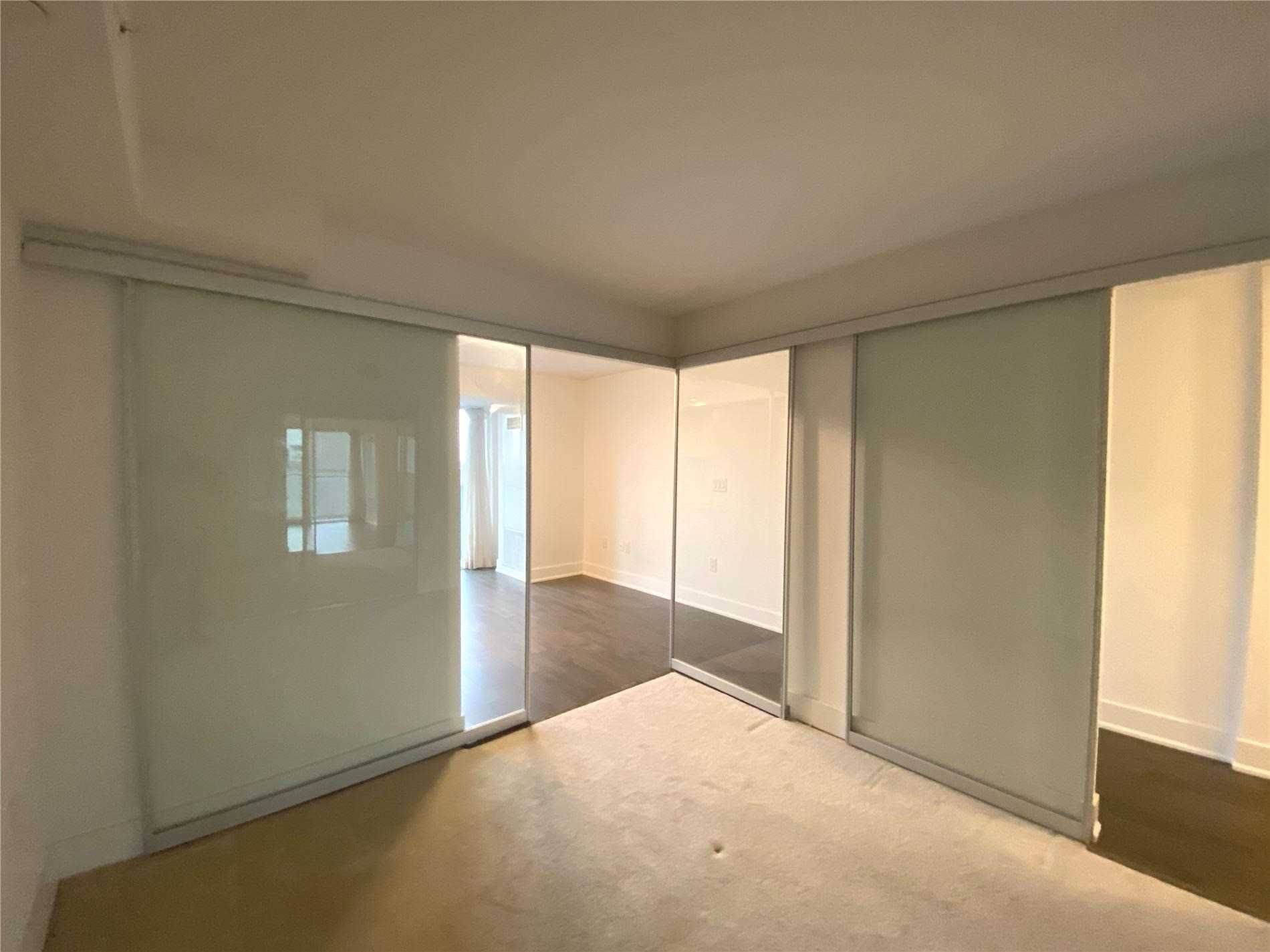 Toronto C01, ON M5S 2A2,955 Bay ST #2312