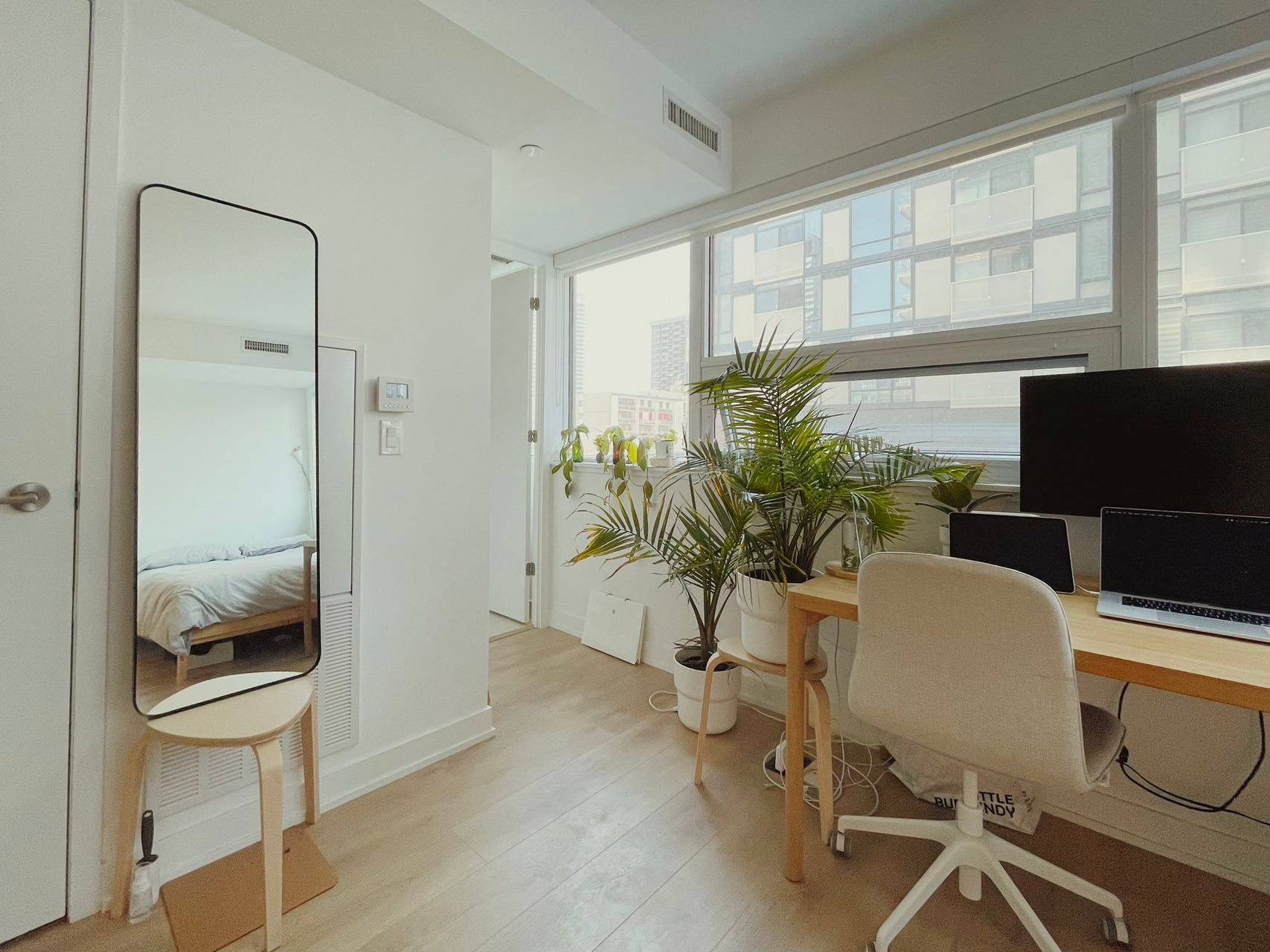 18 Maitland Terrace 804 TER #804, Toronto C08, ON M4Y 0H2