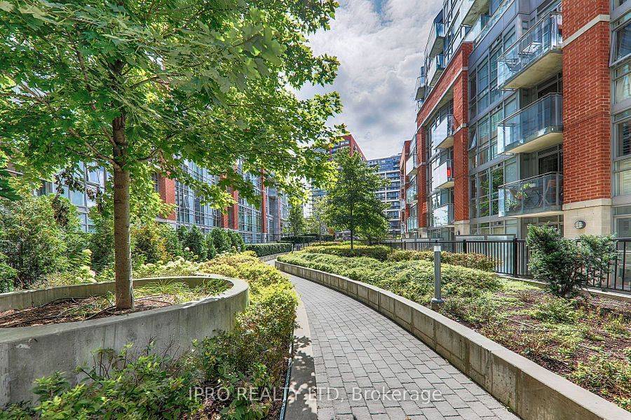 170 Sudbury ST #305, Toronto C01, ON M6J 0A1