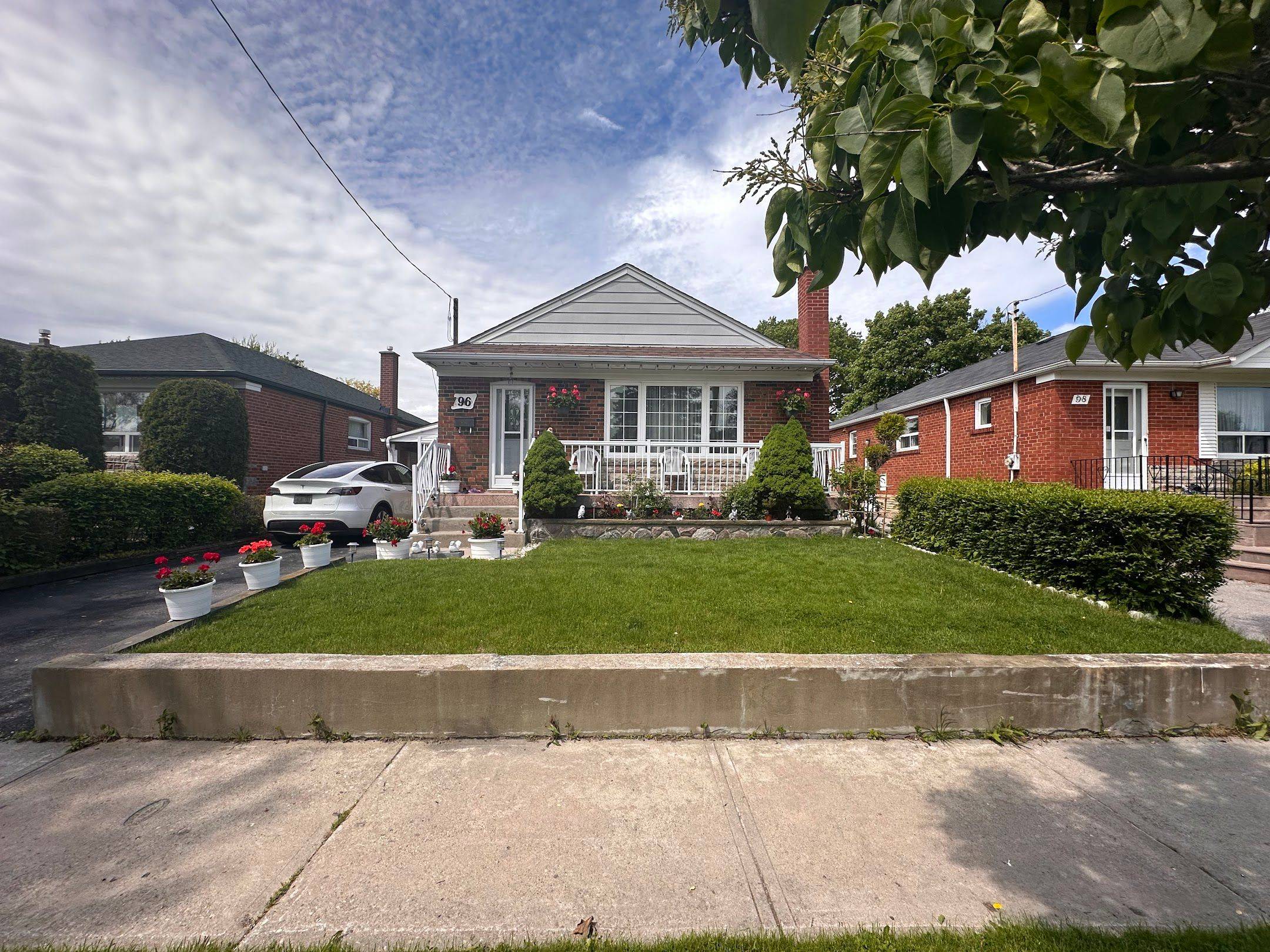 96 Portsdown RD #BSMT, Toronto E04, ON M1P 1V5