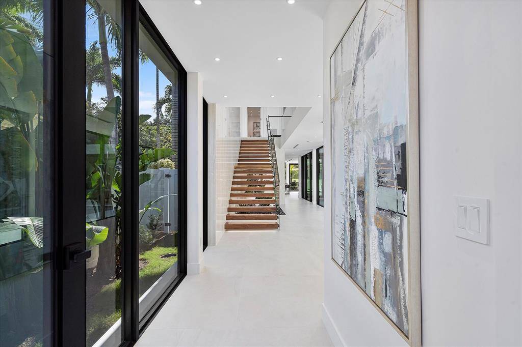 Fort Lauderdale, FL 33316,1010 SE 11th Ct