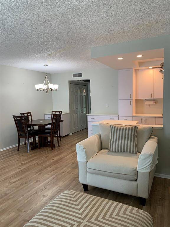 Deerfield Beach, FL 33442,2005 BERKSHIRE A #2005