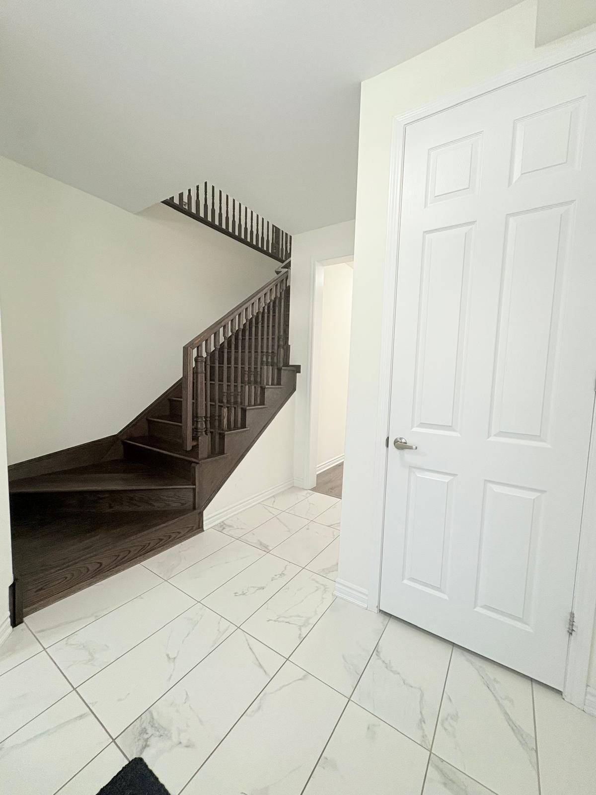 Milton, ON L9E 1P8,982 Cherry CT