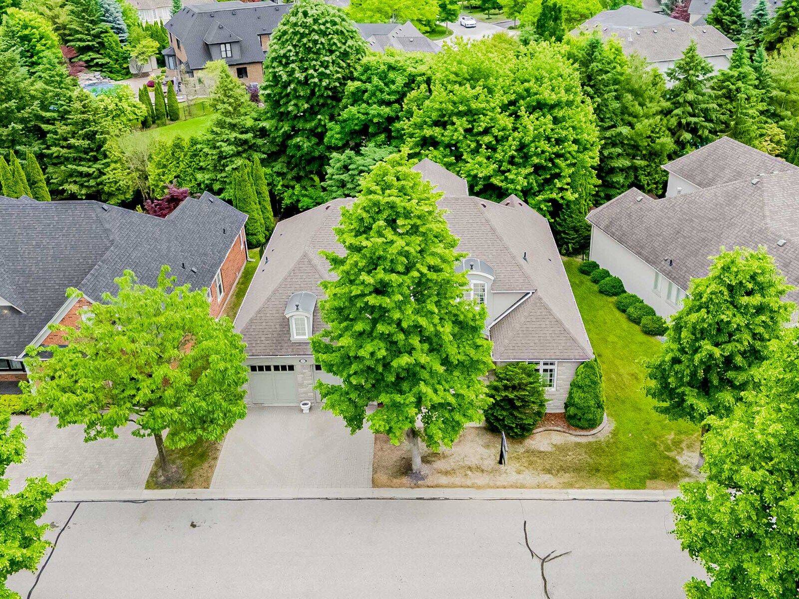 Mississauga, ON L5H 4L2,726 Hidden Grove LN