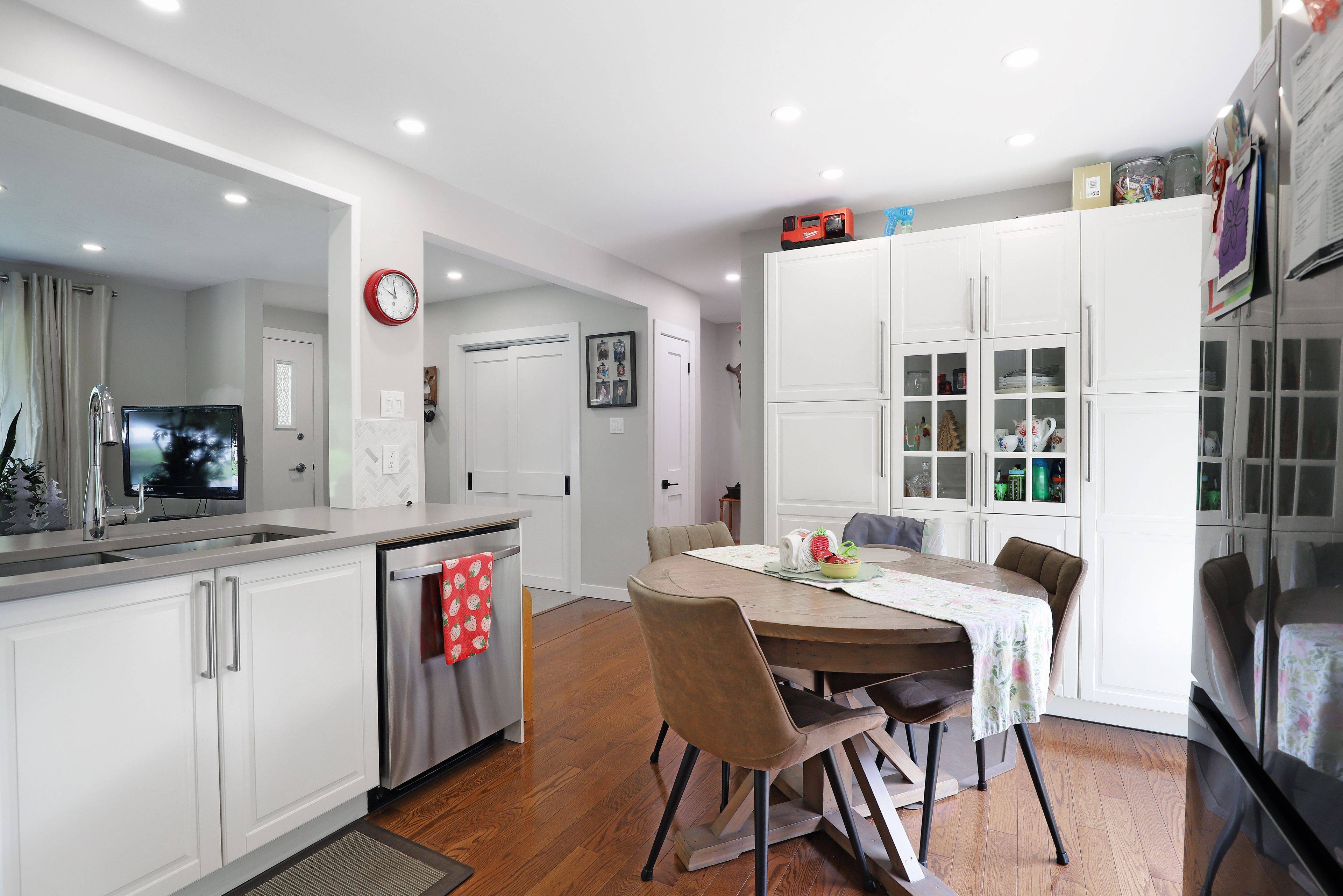 Overbrook - Castleheights And Area, ON K1K 0W3,926 Charleswood AVE #main floor