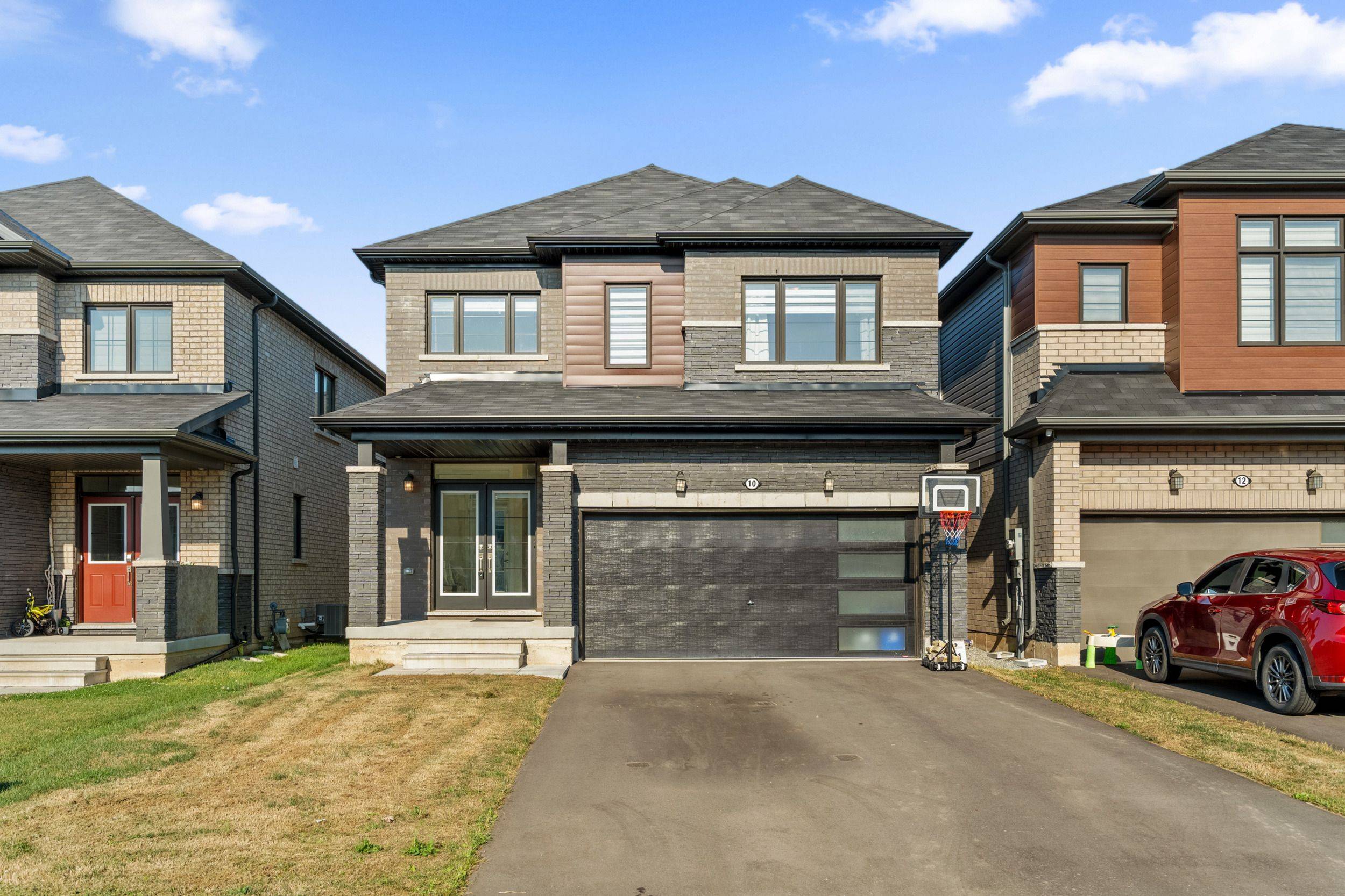 10 Buttercream AVE, Thorold, ON L2V 0L2