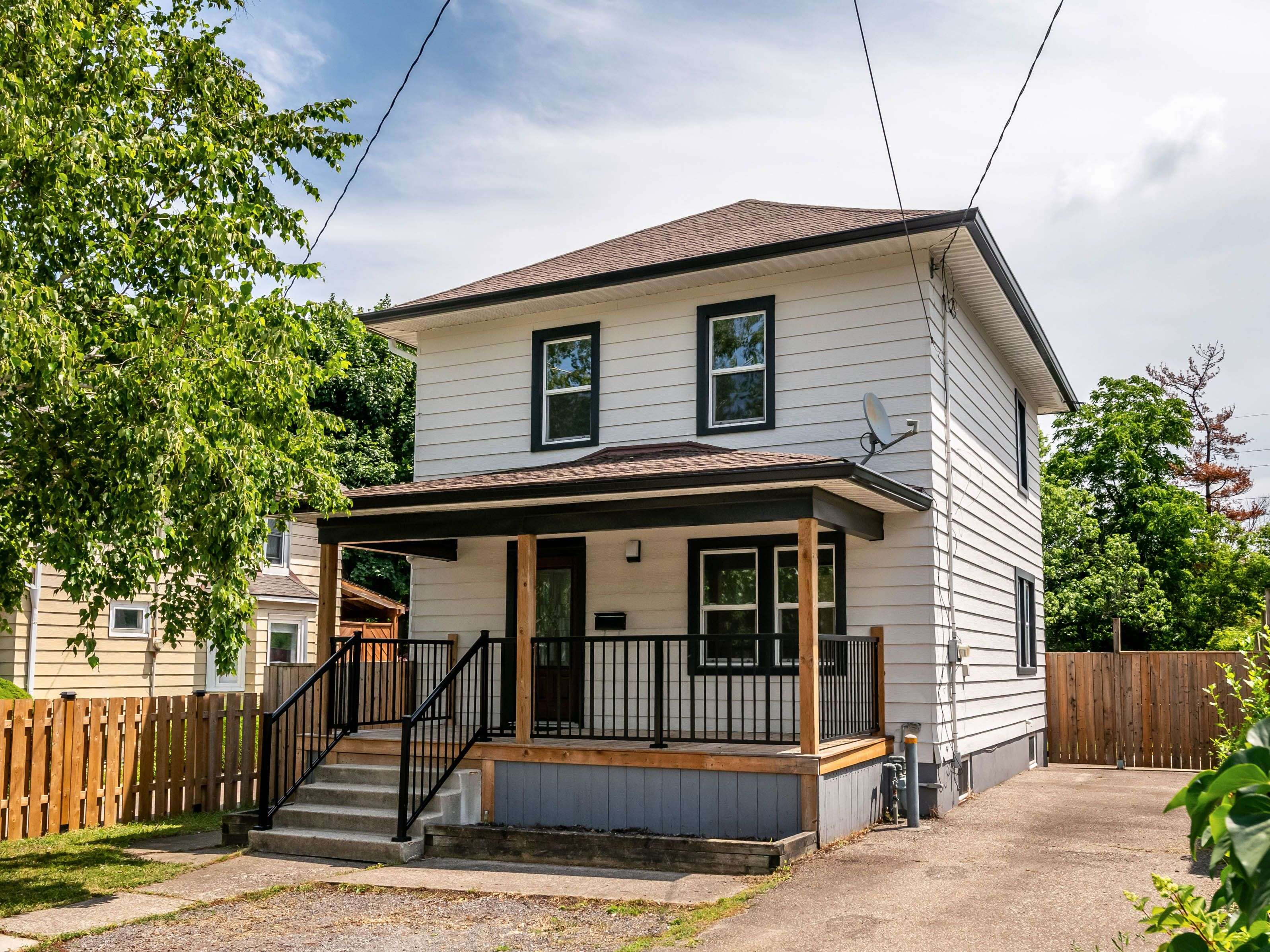 4428 Homewood AVE, Niagara Falls, ON L2E 4X5