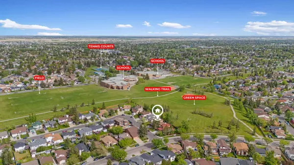 Calgary, AB T1Y 5K1,12 Whitefield CRES NE