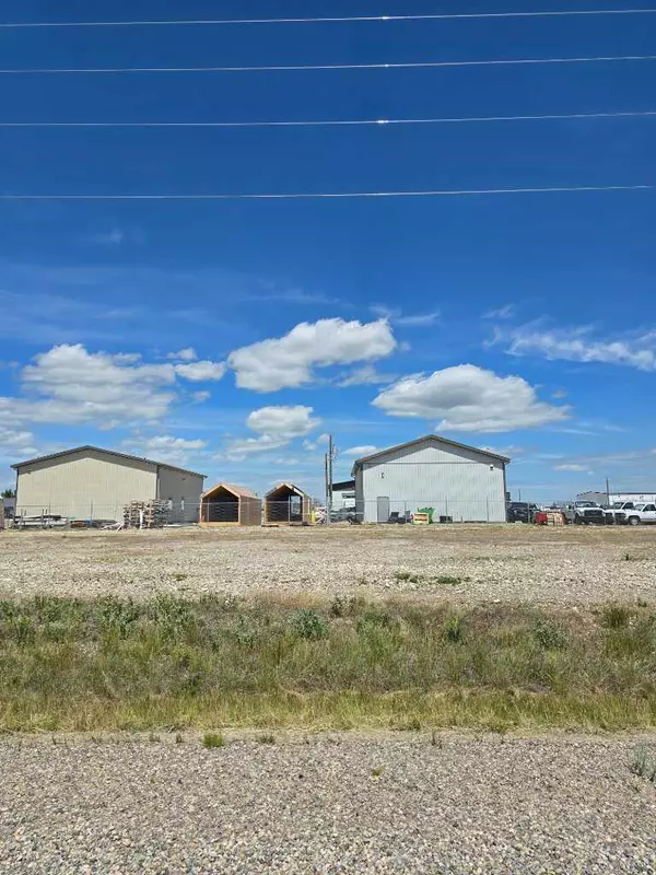 713 8 ST, Fort Macleod, AB T0L0Z0
