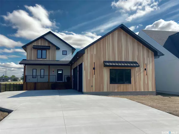 1 Sarah's COVE, White City, SK S4L 0E2