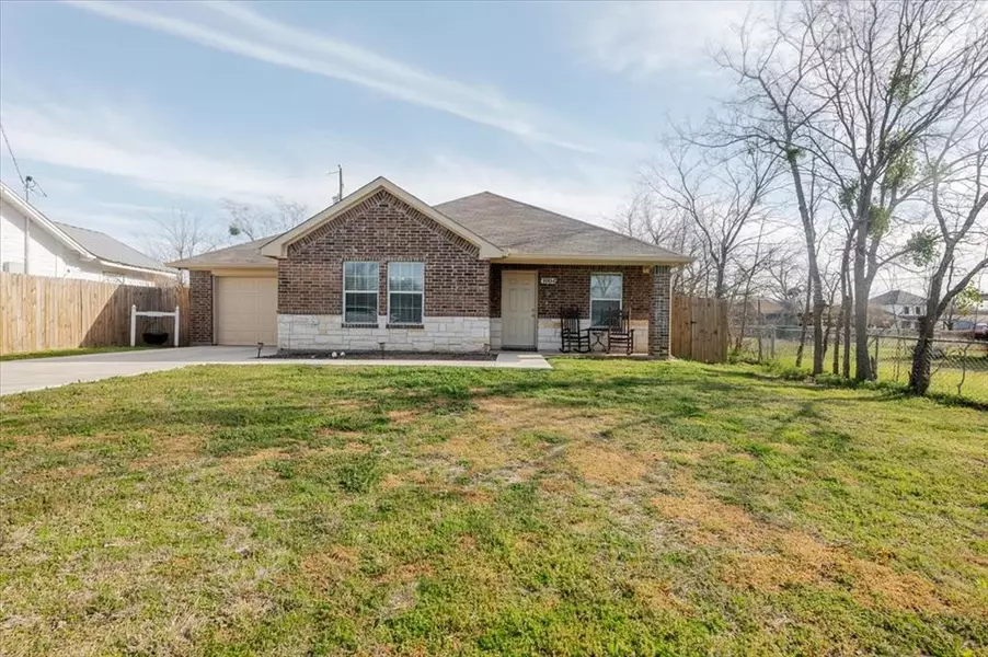 1004 SE 12th Street, Mineral Wells, TX 76067