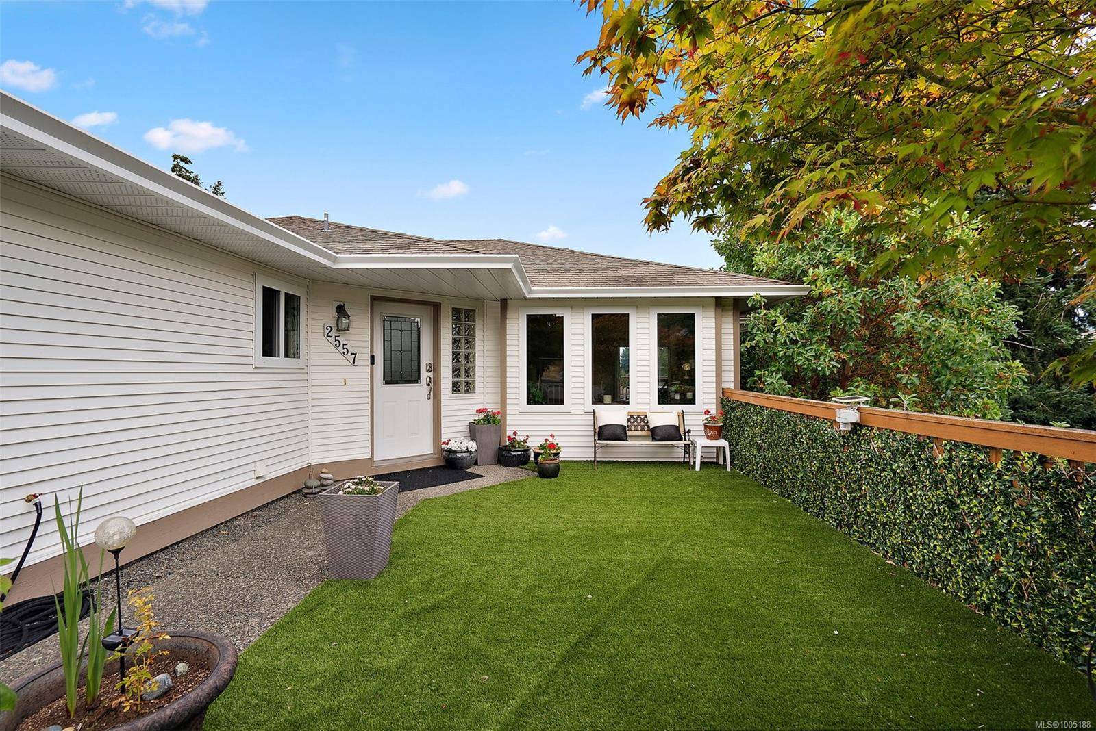 2557 Buckler Ave, Langford, BC V9B 5V3